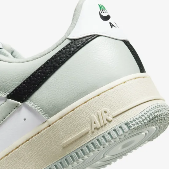 Кросівки Nike Air Force 1 Low DZ2660-001