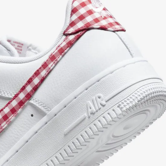 Кросівки Nike Air Force 1 07 Ess Trend DZ2784-101