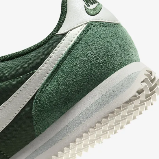 Кросівки Nike Cortez DZ2795-300