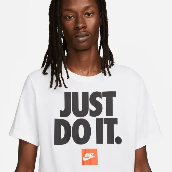 Футболка Nike Sportswear Just Do It Verbiage DZ2989-100