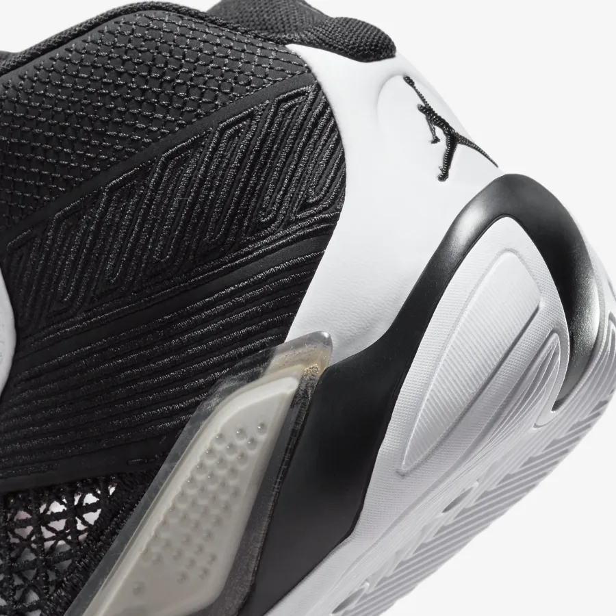 Кросівки Nike Air Jordan XXXVIII DZ3499-106