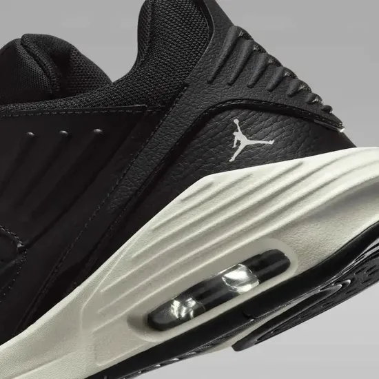 Кросівки Nike Air Jordan Max Aura 5 DZ4352-010