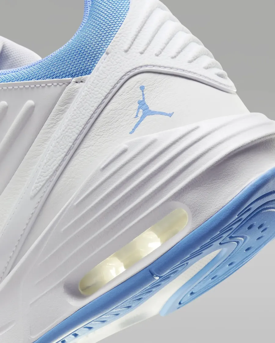 Кросівки Nike Air Jordan Max Aura 5 DZ4353-104