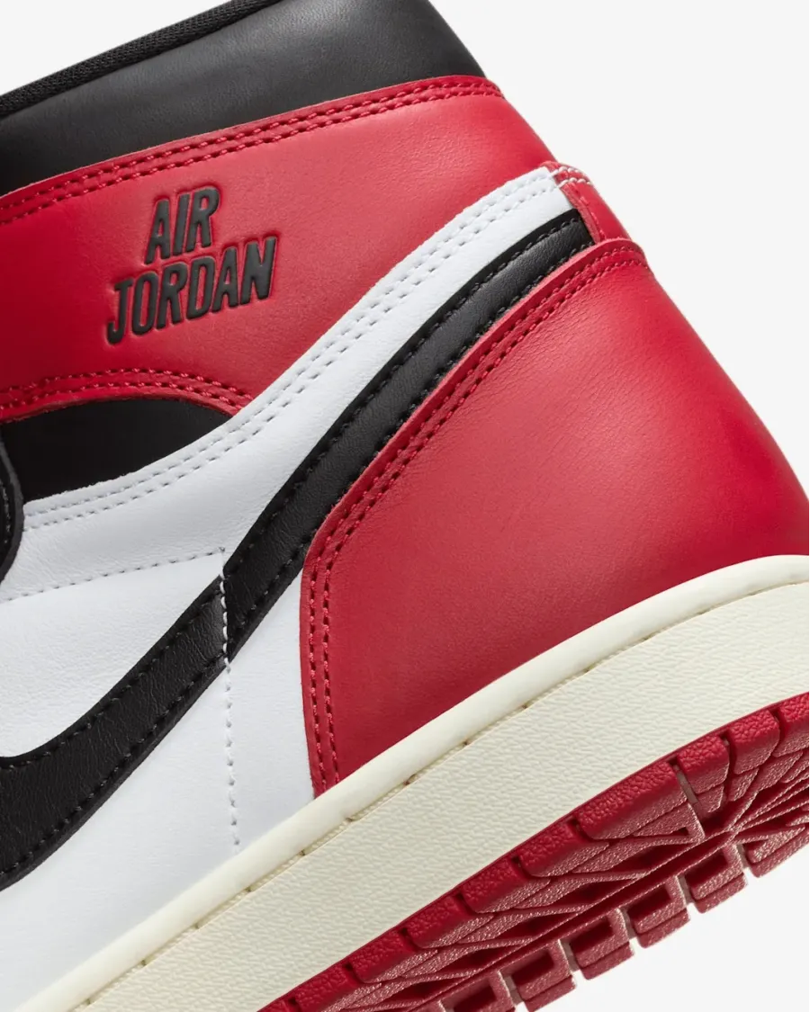 Кросівки Nike Air Jordan 1 Retro High OG DZ5485-106
