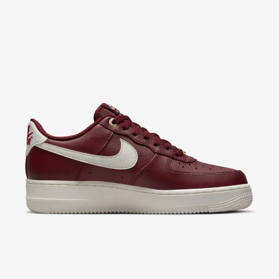 Кросівки Nike Air Force 1 07 Premium DZ5616-600