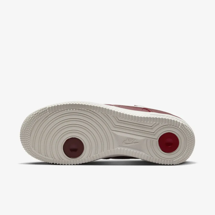 Кросівки Nike Air Force 1 07 Premium DZ5616-600