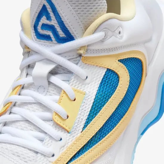 Кросівки Nike Giannis Immortality 3 DZ7533-101