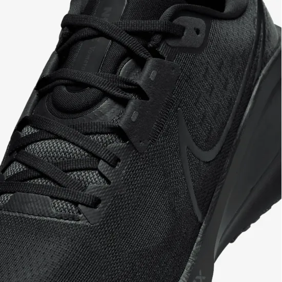 Кросівки Nike Vomero 17 FB1309-005