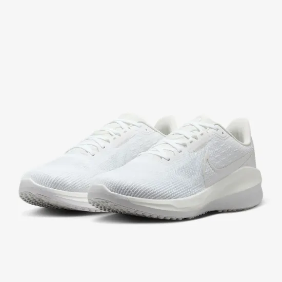 Кросівки Nike Vomero 17 Road Running FB1309-101