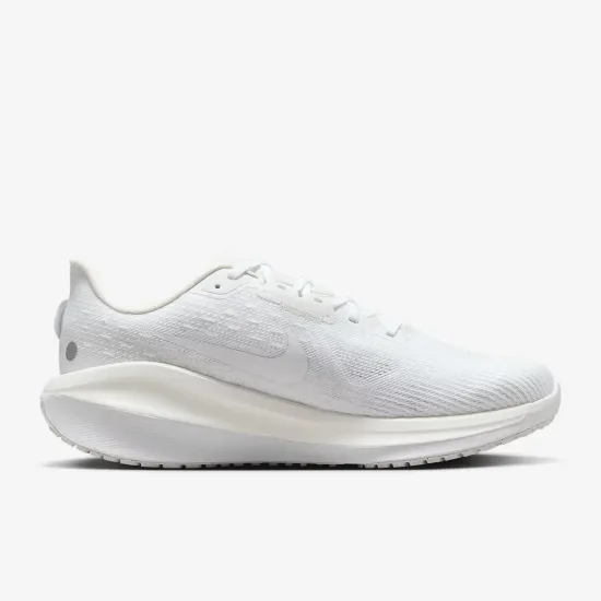 Кросівки Nike Vomero 17 Road Running FB1309-101