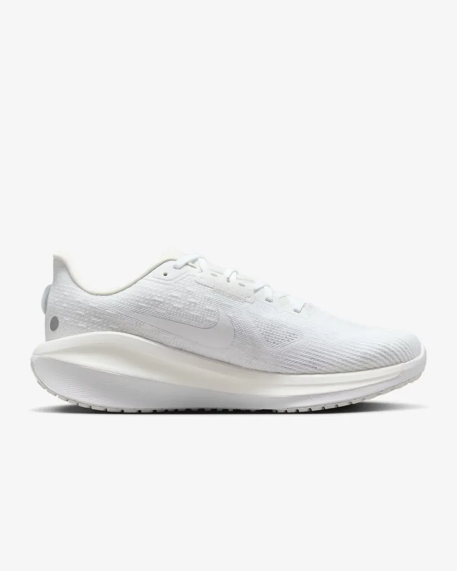 Кросівки Nike Vomero 17 Road Running FB1309-101