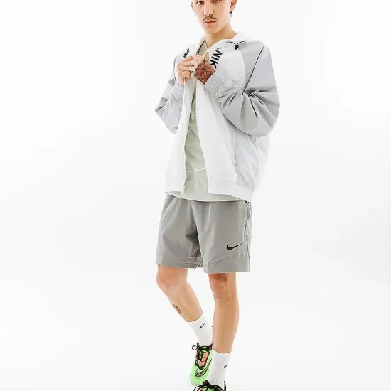 Вітрівка Nike Sportswear Hybrid Windrunner FB1627-100