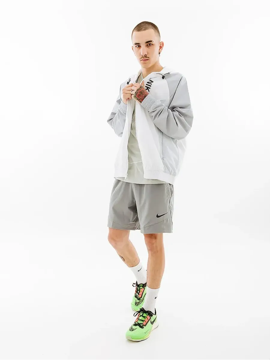 Вітрівка Nike Sportswear Hybrid Windrunner FB1627-100