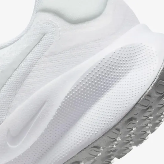 Кросівки Nike Revolution 7 FB2207-100