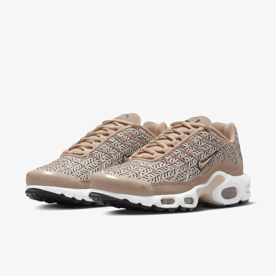 Кросівки Nike Air Max Plus FB2557-200