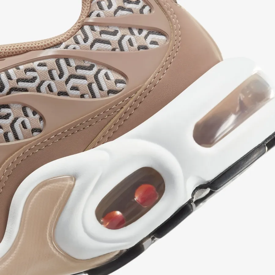 Кросівки Nike Air Max Plus FB2557-200