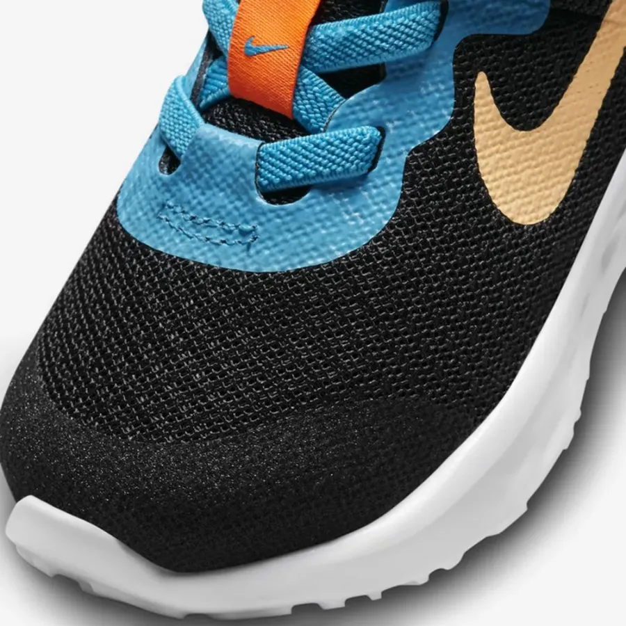 Кросівки Nike Revolution 6 SE FB2719-001