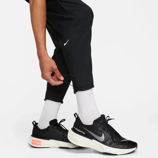 Спортивні штани Nike Challenger Track Club FB5503-010