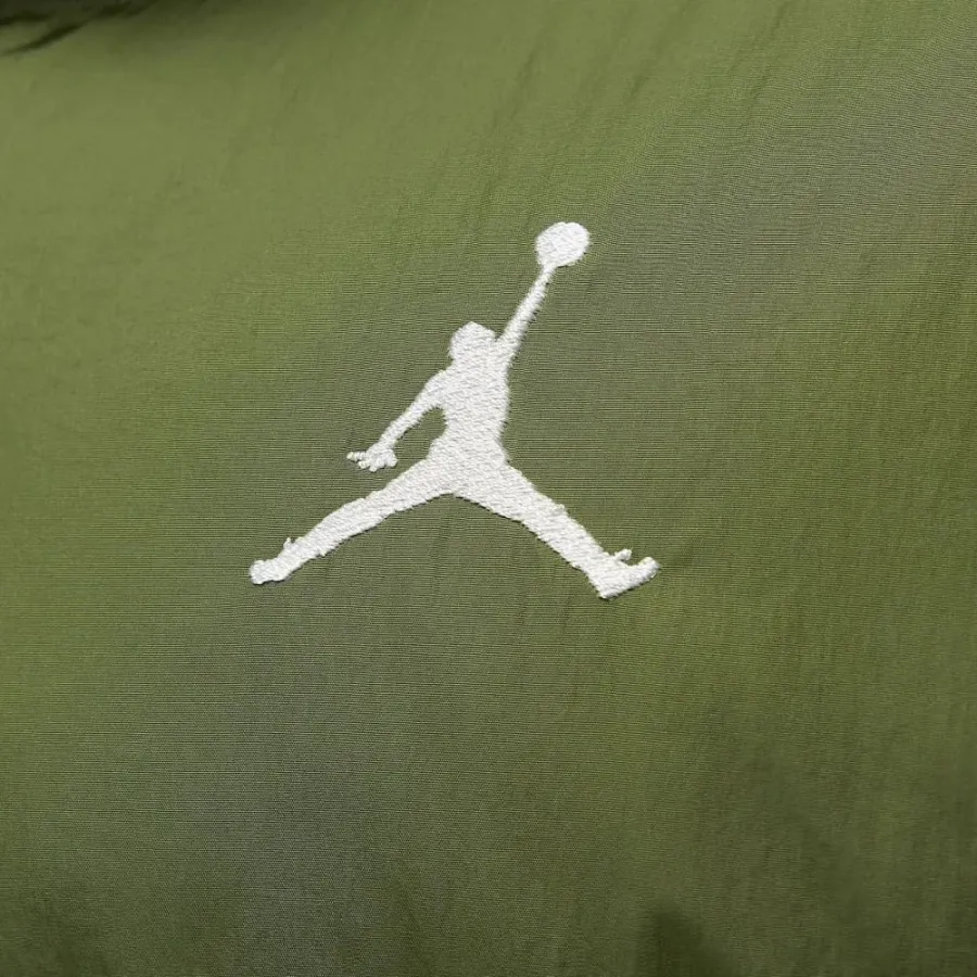 Жилетка Nike Air Jordan Essentials FB7307-340