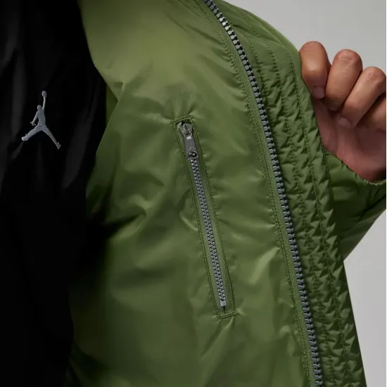 Куртка Nike Air Jordan Essentials FB7311-340