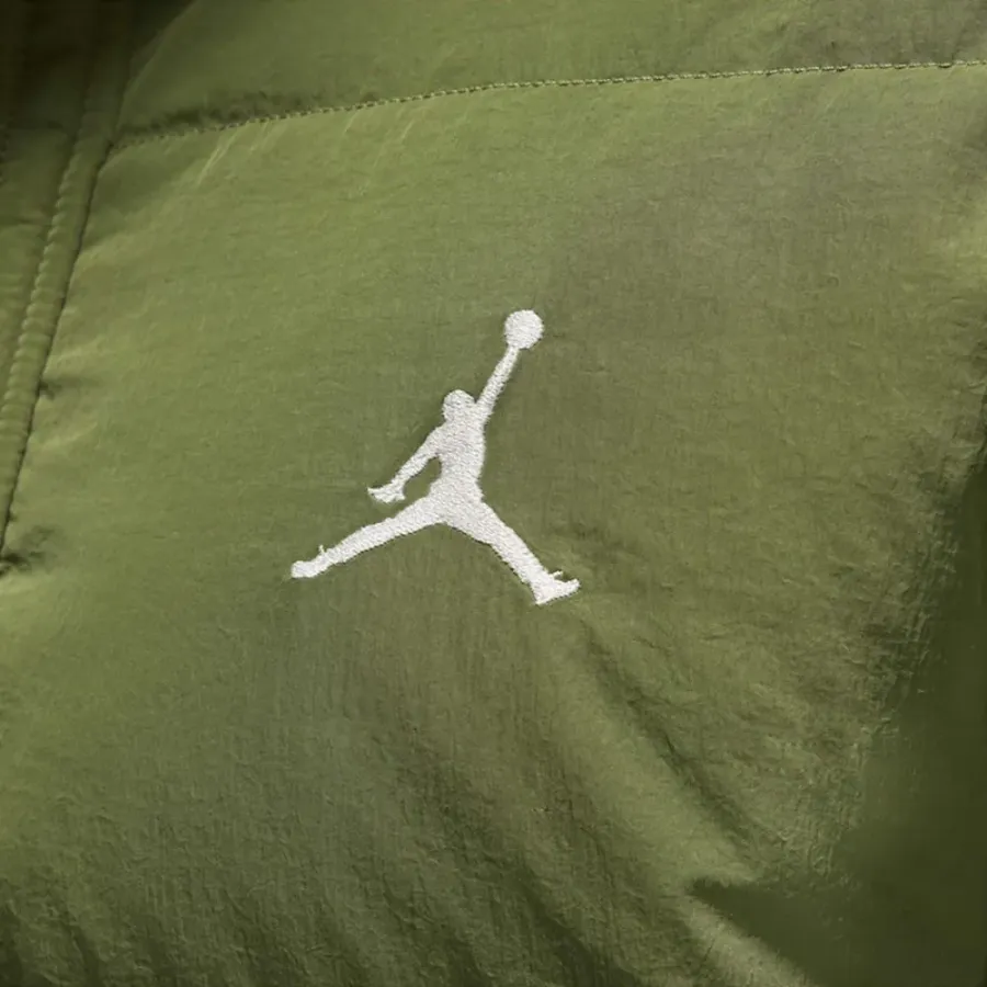 Куртка Nike Air Jordan Essentials Statement Down FB7313-340