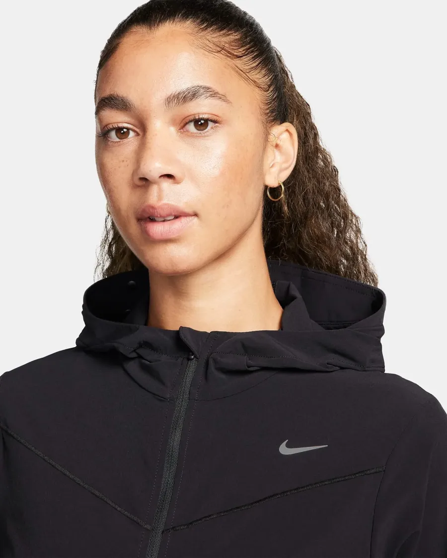 Куртка Nike Swift UV Running FB7480-010
