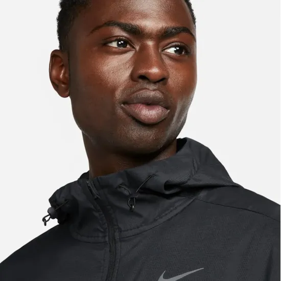 Куртка Nike Windrunner FB7540-010