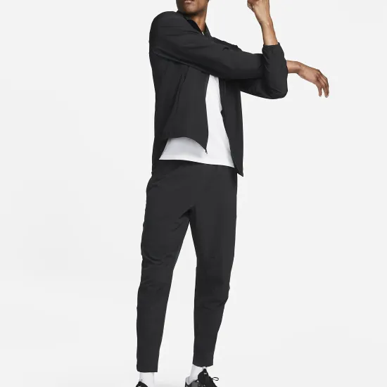 Спортивні штани Nike Dri-Fit Unlimited Tapered Leg FB7548-010