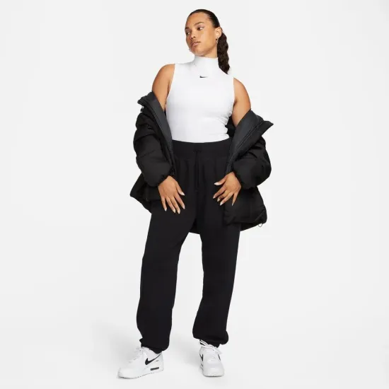 Куртка Nike Sportswear Essential Therma-FIT FB7674-010