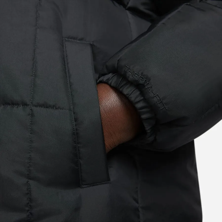Куртка Nike Sportswear Classic Puffer Therma-FIT FB7677-010