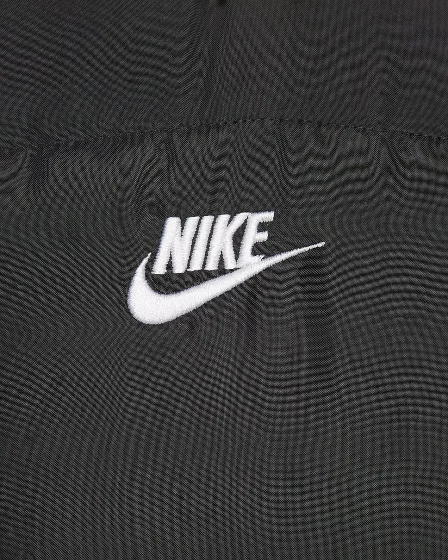 Жилетка Nike Sportswear Classic Therma-FIT FB7679-010