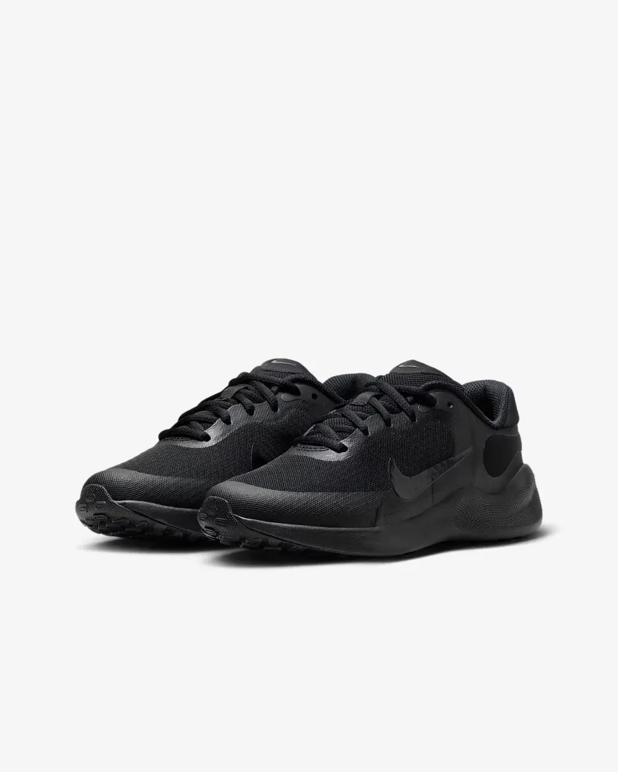 Кросівки Nike Revolution 7 FB7689-001