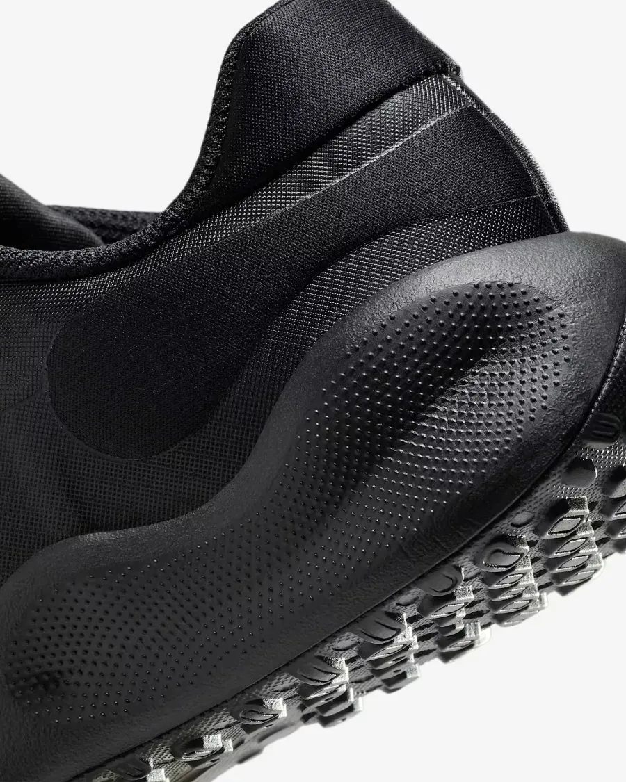 Кросівки Nike Revolution 7 FB7689-001