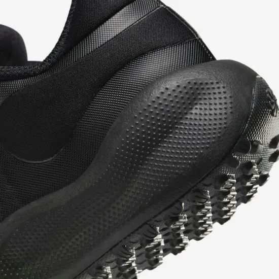 Кросівки Nike Revolution 7 FB7690-001