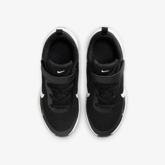 Кросівки Nike Revolution 7 FB7690-003