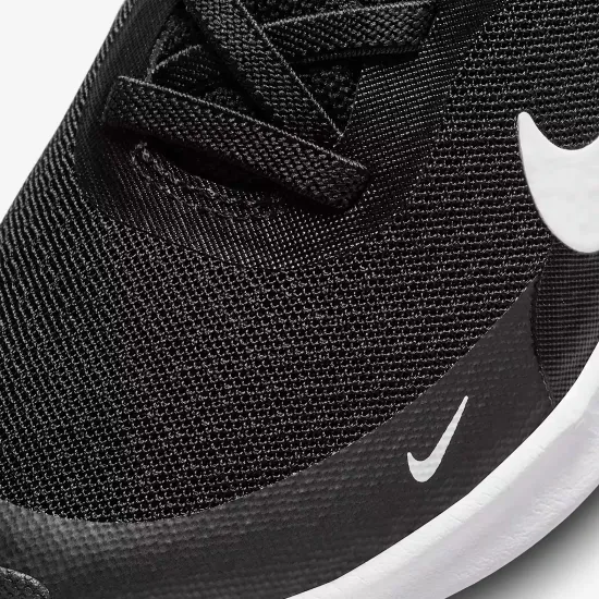 Кросівки Nike Revolution 7 FB7690-003