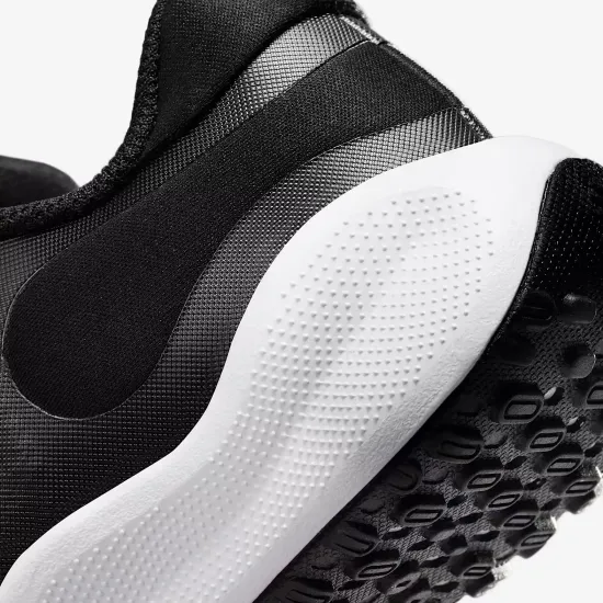 Кросівки Nike Revolution 7 FB7690-003