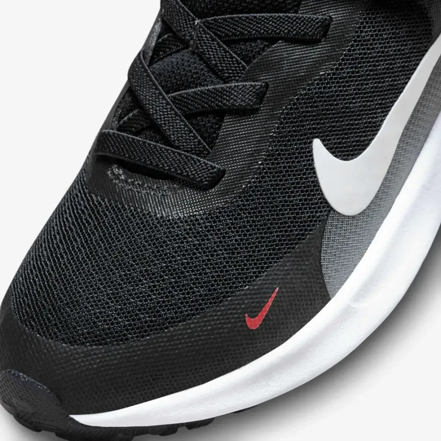 Кросівки Nike Revolution 7 FB7690-400