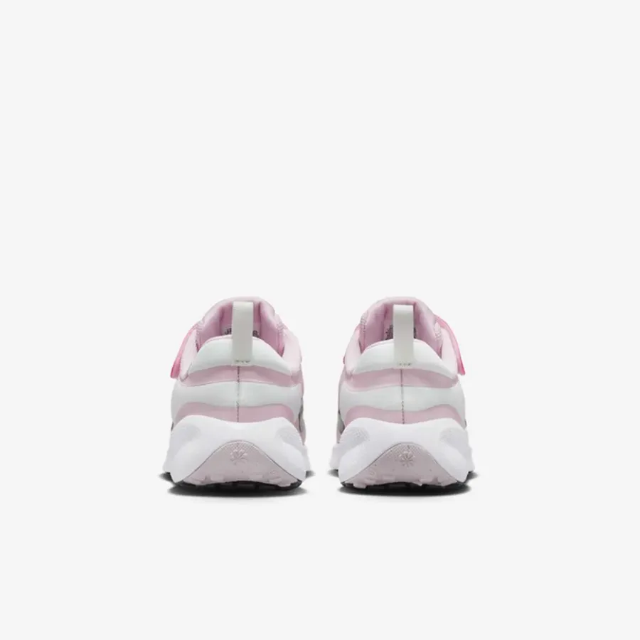 Кросівки Nike Revolution 7 FB7690-600