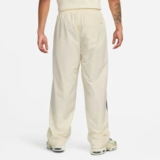 Спортивні штани Nike Swoosh Pant FB7880-113