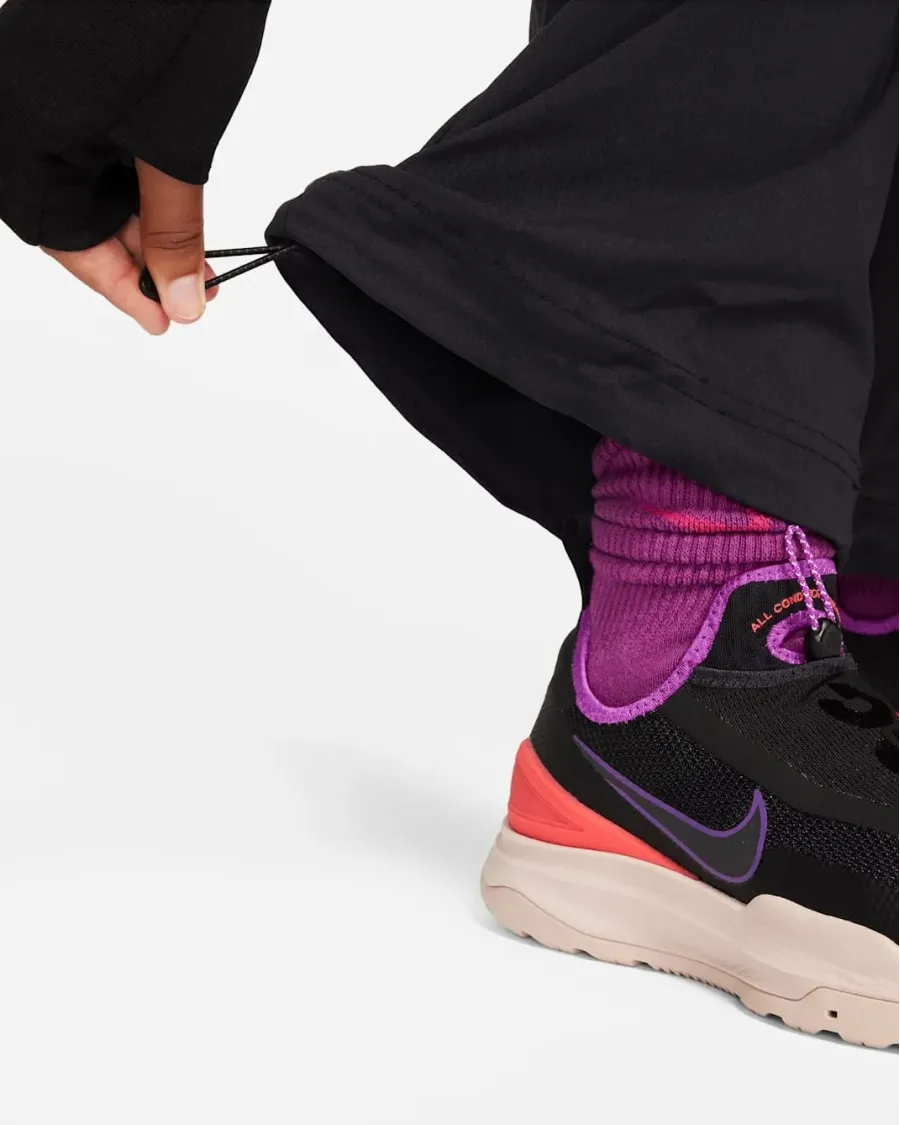 Штани Nike ACG Smith Summit FB7883-010