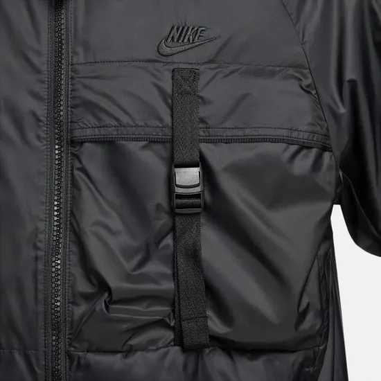 Куртка Nike Sportswear Tech Woven N24 Packable Lined FB7903-010
