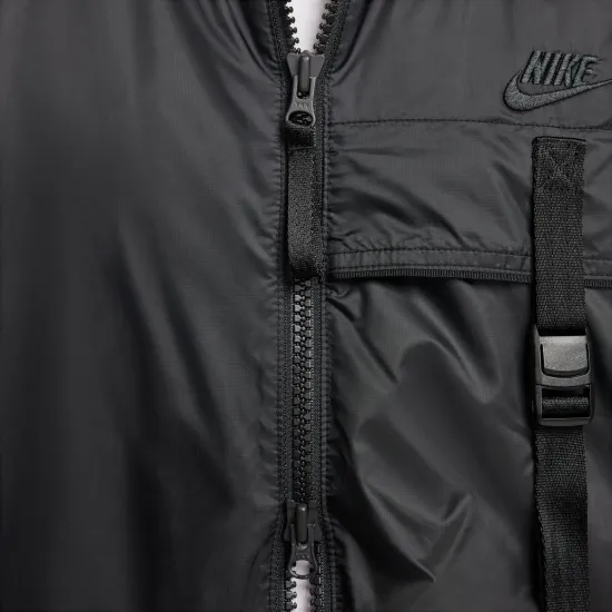 Куртка Nike Sportswear Tech Woven N24 Packable Lined FB7903-010