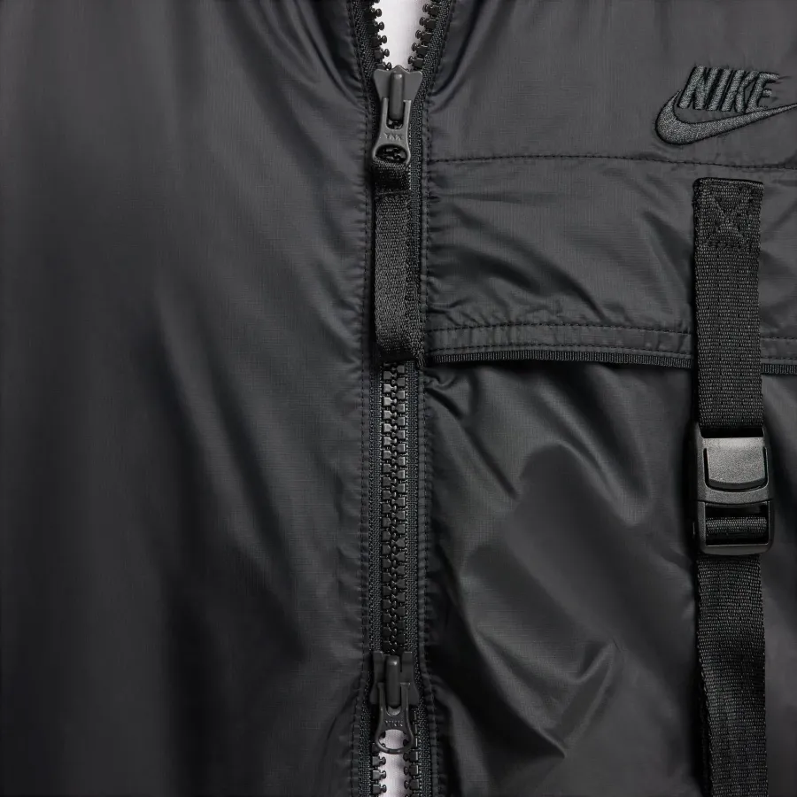 Куртка Nike Sportswear Tech Woven N24 Packable Lined FB7903-010