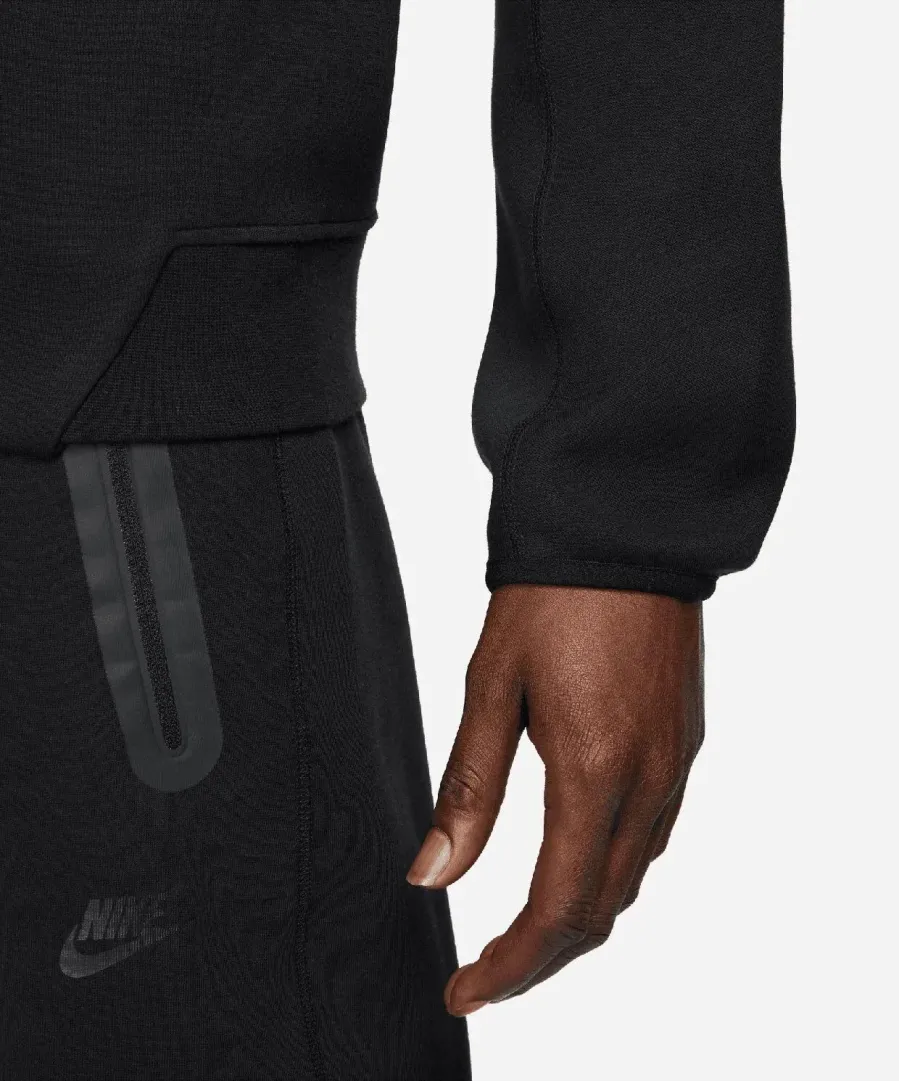 Кофта Nike Sportswear Tech Fleece FB7916-010