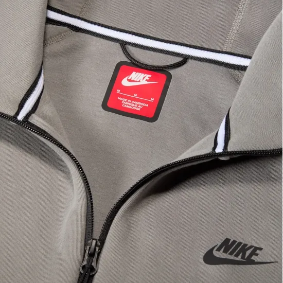 Кофта Nike Sportswear Tech Fleece Windrunner FB7921-014