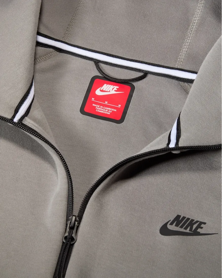 Кофта Nike Sportswear Tech Fleece Windrunner FB7921-014