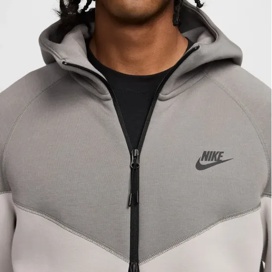 Кофта Nike Sportswear Tech Fleece Windrunner FB7921-014
