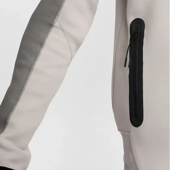 Кофта Nike Sportswear Tech Fleece Windrunner FB7921-014