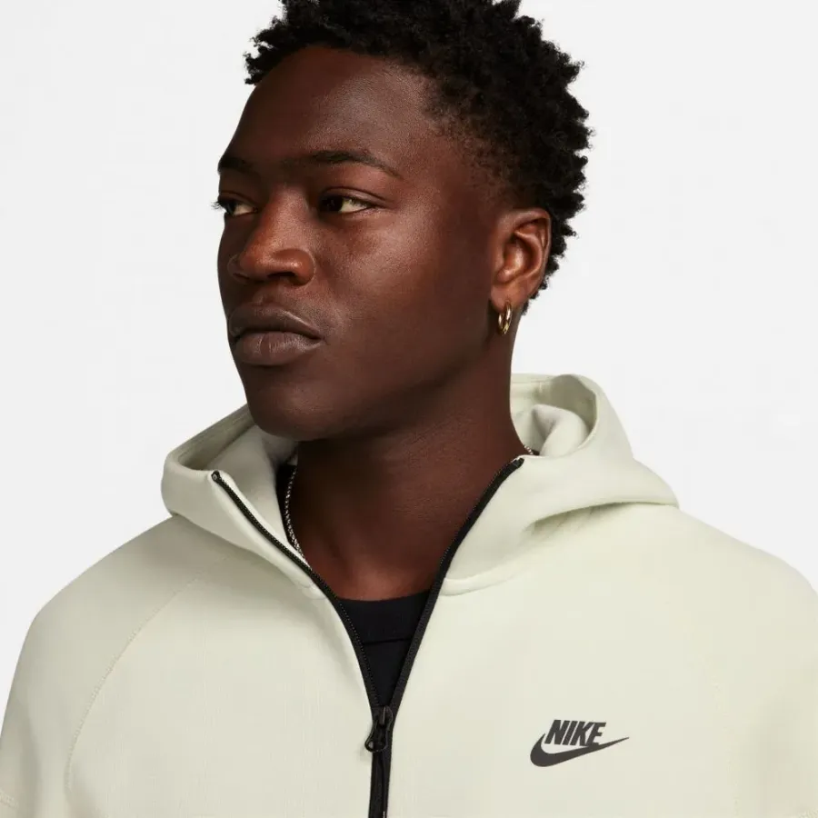 Кофта Nike Sportswear Tech Fleece Windrunner FB7921-020